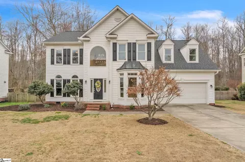 38 Willow Oak Ct, Simpsonville, SC 29681