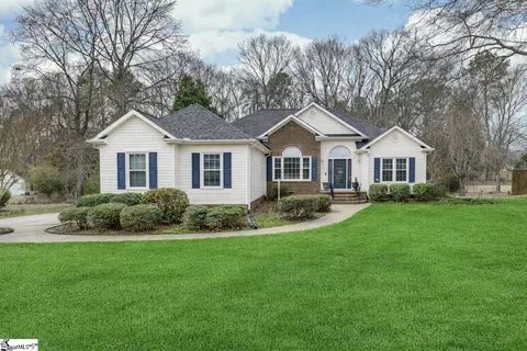 104 Camperdown Ct, Easley, SC 29642