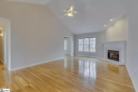 Living - 104 Camperdown Ct, Easley, SC 29642 photo 2 of 5