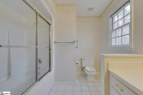 Bath - 104 Camperdown Ct, Easley, SC 29642 photo 7 of 8