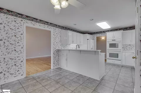 Kitchen - 104 Camperdown Ct, Easley, SC 29642 photo 2 of 9