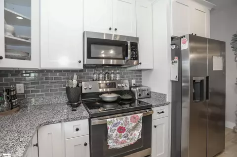 Kitchen - 3796 Camp Rd, Greer, SC 29651 photo 3 of 7