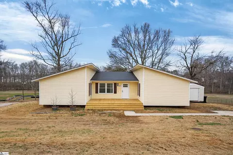 204 W Yellow Wood Dr, Simpsonville, SC 29680