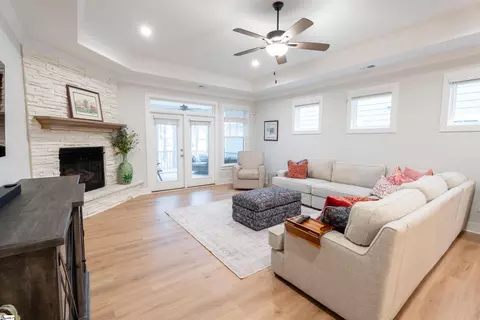 Living - 327 Wakelon Dr, Greer, SC 29651 photo 1 of 1