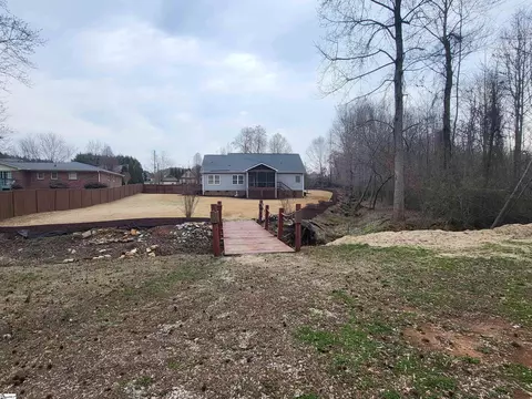 Exterior - 828 Bishop Ave, Greer, SC 29651 photo 10 of 14