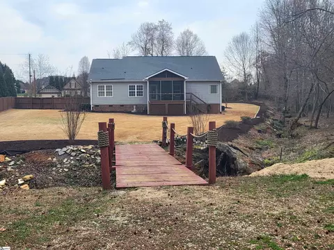 Exterior - 828 Bishop Ave, Greer, SC 29651 photo 11 of 14