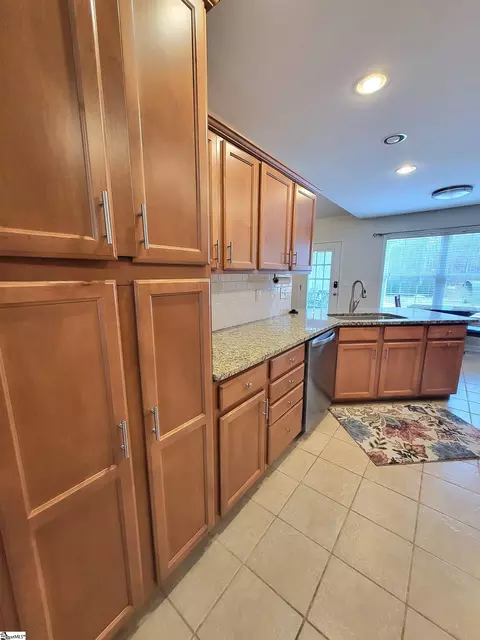 Kitchen - 828 Bishop Ave, Greer, SC 29651 photo 3 of 6