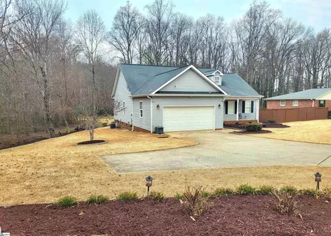 Exterior - 828 Bishop Ave, Greer, SC 29651 photo 2 of 14