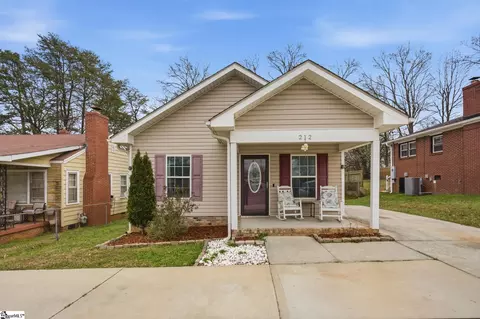 212 Forest St, Greer, SC 29650