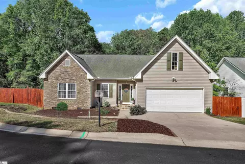 101 Riviera Cir, Anderson, SC 29621