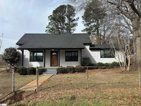 196 Orchard St, Cowpens, SC 29330