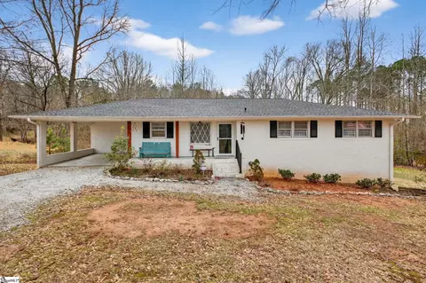 608 Brown Kennedy Rd, Woodruff, SC 29388