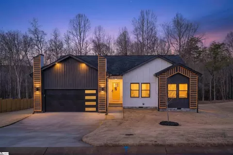 202 Anchor Rd, Greenville, SC 29617