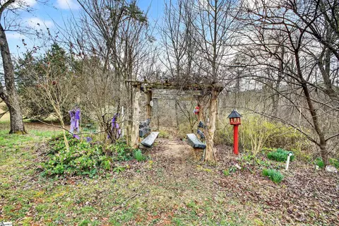 524 Hendricks Rd, Easley, SC 29642 photo 16