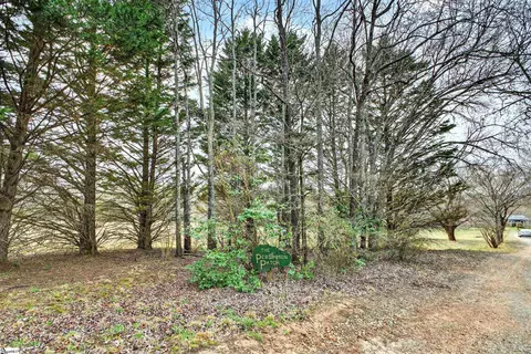 524 Hendricks Rd, Easley, SC 29642 photo 3