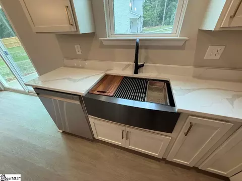 Kitchen - 88 Wilson St, Greer, SC 29651 photo 4 of 4