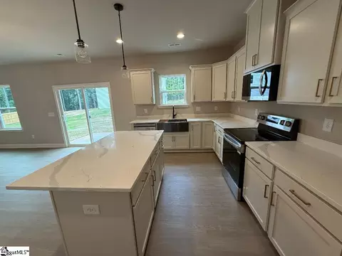 Kitchen - 88 Wilson St, Greer, SC 29651 photo 2 of 4