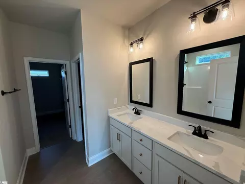 Bath - 88 Wilson St, Greer, SC 29651 photo 1 of 1