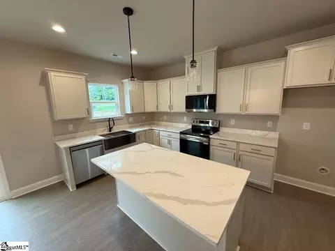 Kitchen - 88 Wilson St, Greer, SC 29651 photo 1 of 4