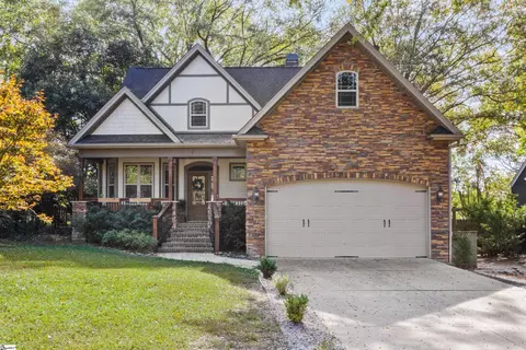 9 Waverly Ct, Greenville, SC 29605
