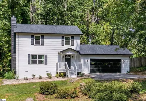104 Carrollwood Ln, Spartanburg, SC 29302