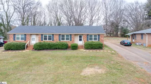 1608 Springfield Rd, Boiling Springs, SC 29316