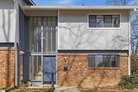 105 Briarview Cir, Greenville, SC 29615