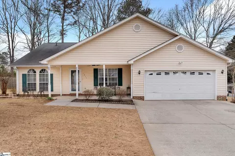 1215 Ravenswood Dr, Anderson, SC 29625