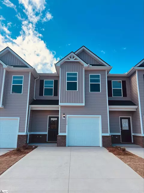 1324 Roadstead Ln, Spartanburg, SC 29306