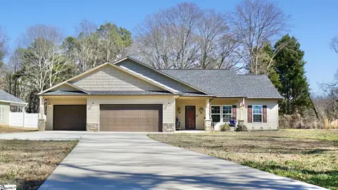 613 Belton Hwy # A, Williamston, SC 29697