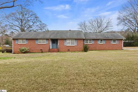 1026 Sunset Blvd, Clinton, SC 29325