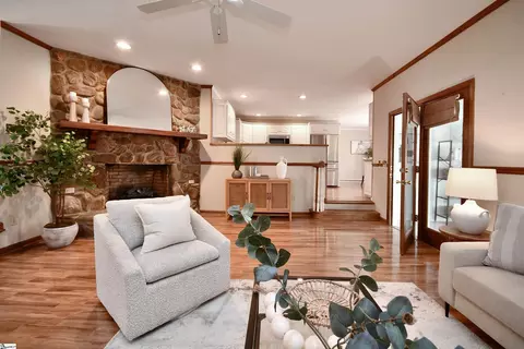 Living - 201 Buckingham Rd, Easley, SC 29640 photo 1 of 2