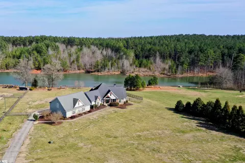 1536 Stewart Dairy Rd, Gray Court, SC 29645