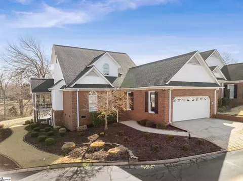 310 Greenview Cir, Greenville, SC 29609