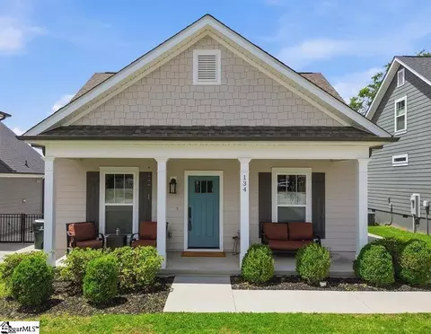 134 Oakland Dr, Greenville, SC 29607