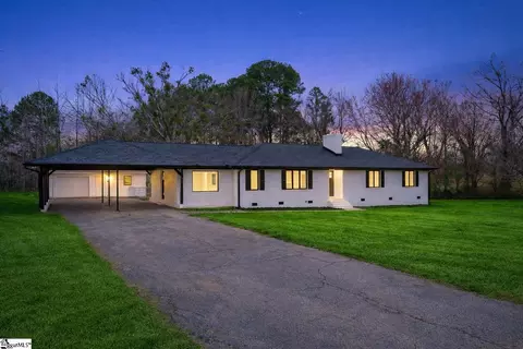 409 Mountainview Rd, Boiling Springs, SC 29316