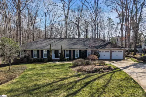 16 Sugarberry Dr, Greenville, SC 29615