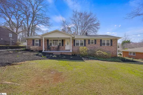 19 Arlene Dr, Greenville, SC 29617