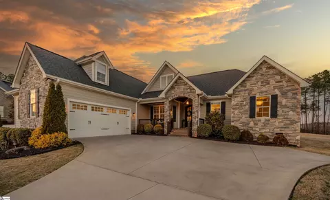 213 Kittansett Ct, Taylors, SC 29687