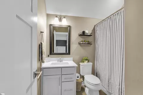 Bath - 105 Verlin Dr, Greenville, SC 29607 photo 5 of 5