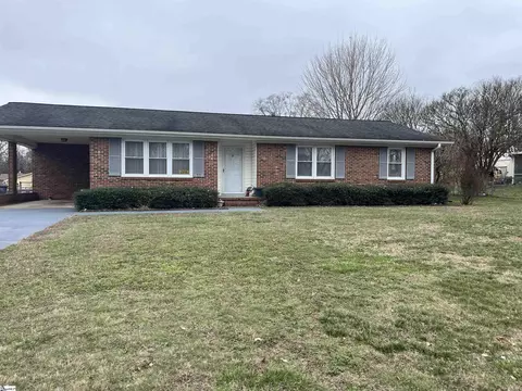 11 Gabriel Dr, Greenville, SC 29611