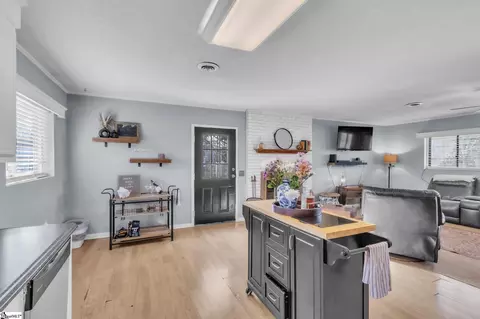 Kitchen - 139 Louise Dr, Pendleton, SC 29670 photo 3 of 4