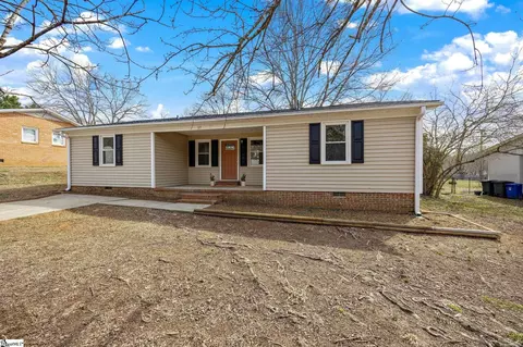 717 Old Stagecoach Rd, Easley, SC 29642