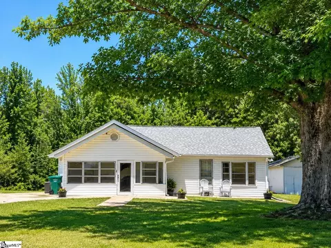 303 Horse Creek Rd, Chesnee, SC 29323