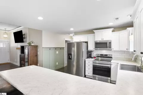 Kitchen - 341 Mill Gin Rd, Campobello, SC 29322 photo 2 of 4