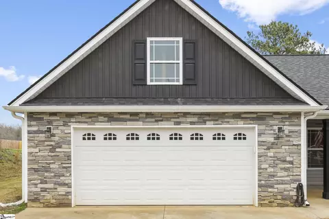Exterior - 341 Mill Gin Rd, Campobello, SC 29322 photo 5 of 6