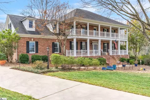19 Silver Knoll Ct, Greer, SC 29651