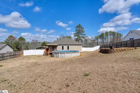Exterior - 611 Pearson Town Rd, Moore, SC 29369 photo 6 of 14