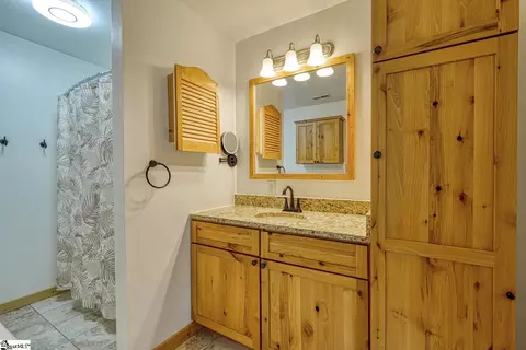 Bath - 611 Pearson Town Rd, Moore, SC 29369 photo 1 of 2
