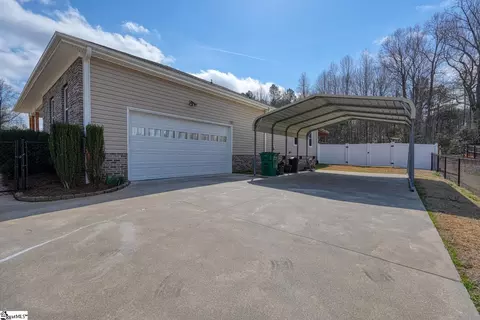 Exterior - 611 Pearson Town Rd, Moore, SC 29369 photo 12 of 14